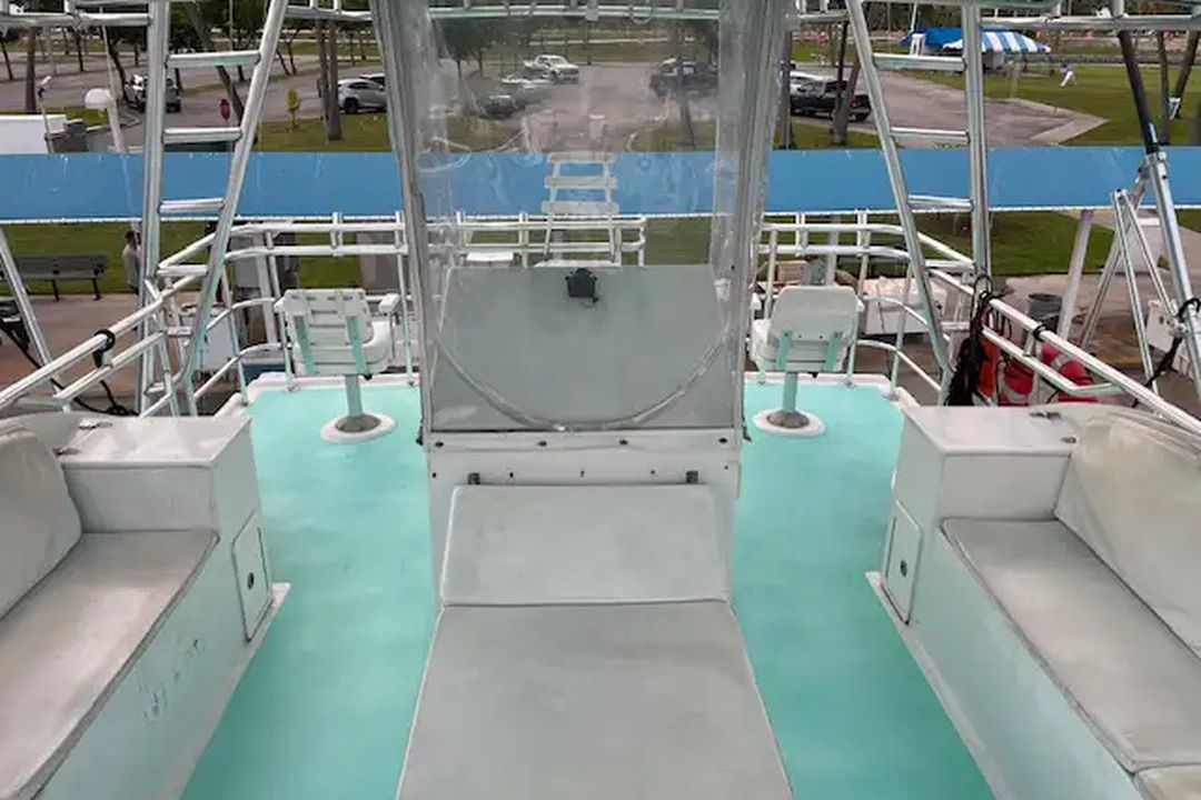 Spellbound's flybridge and upper deck