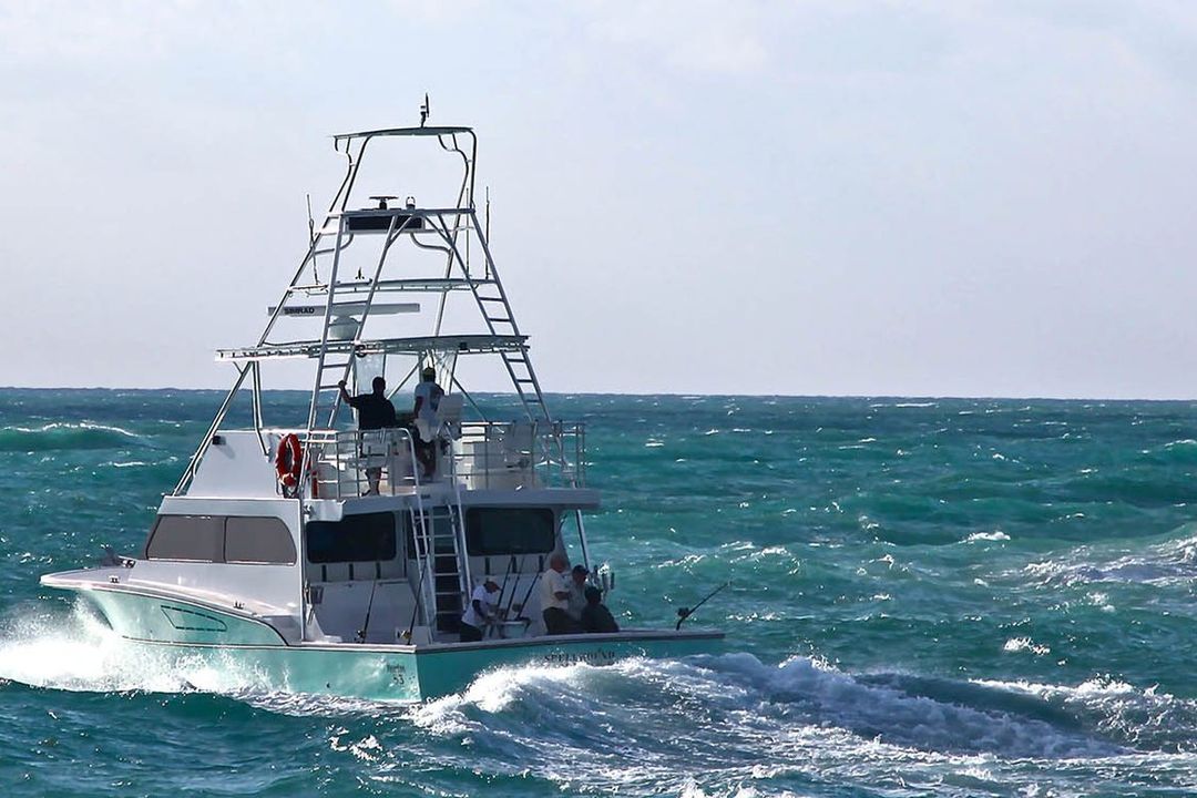 Spellbound running offshore out of Haulover, Miami